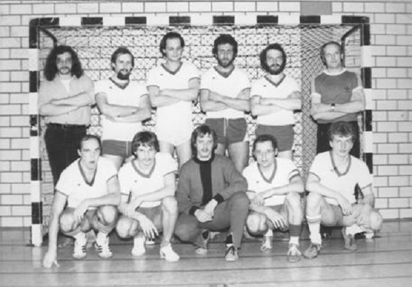 Hinten: R. Thielmann, CH.- Krog, G. Sandfort, R. Mönnikes, K. Rehrmann, Trainer H. Block. Vorne: H. Schrader, I. Lamm, Th. Schwarzendahl, W. Bärtl, B. Feldmann.