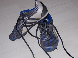 Adidas Spikes (Größe 35)